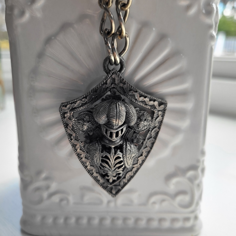 Vintage knight pendent and chain